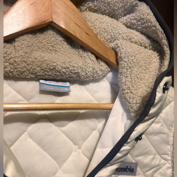 Women’s NEW Columbia fleece/puffer hoodie jacket - Picture 4 of 7